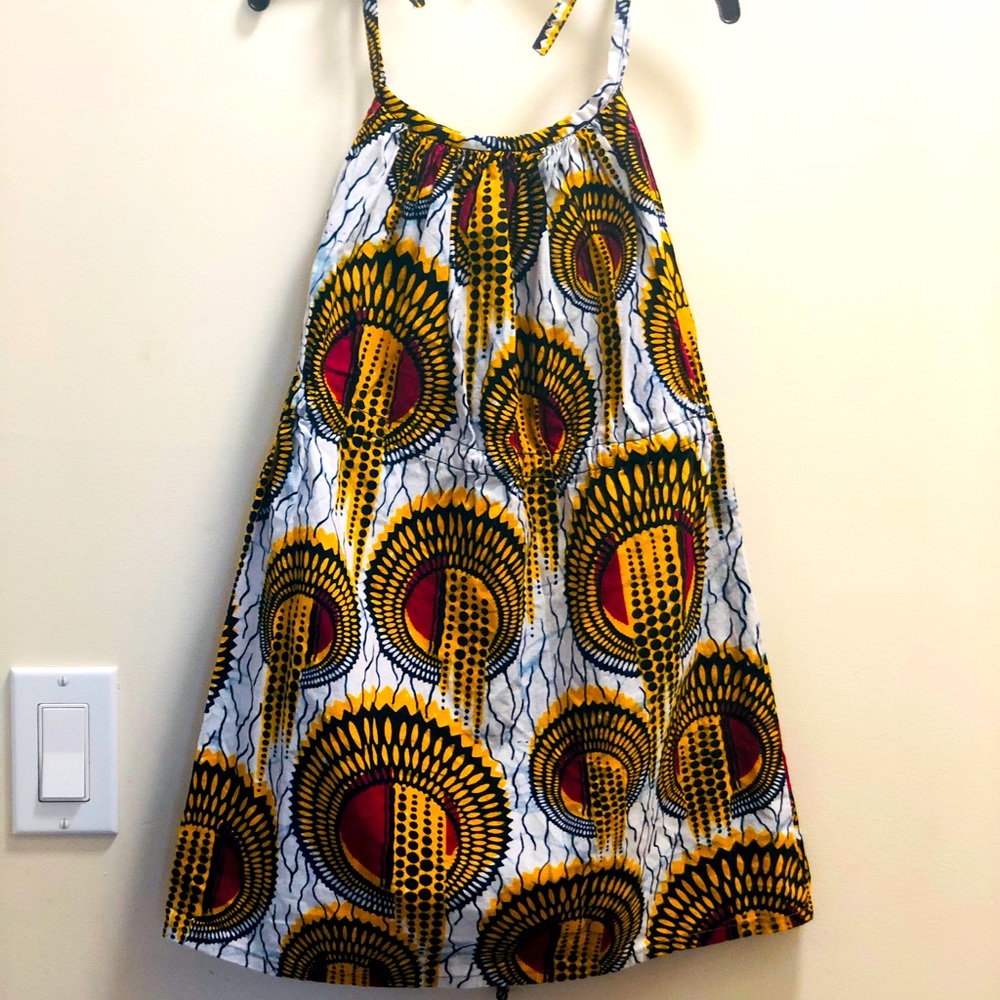 Girls dress size S pre-owned in good condition